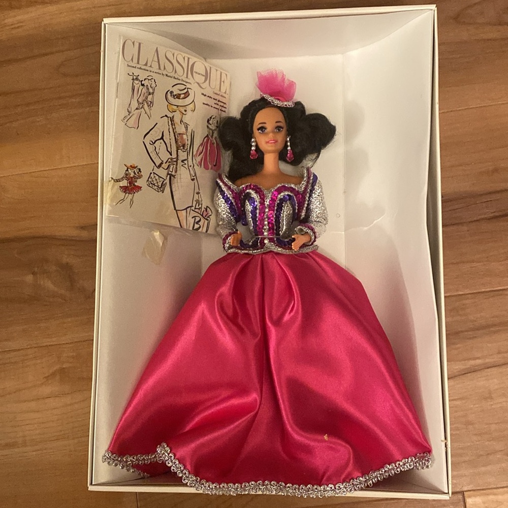 SOLD ,
🎫 Opening Night Barbie 🎫 Classique Collection 🎫 1993 🎫 #10148 🎫 NRFB 🎫